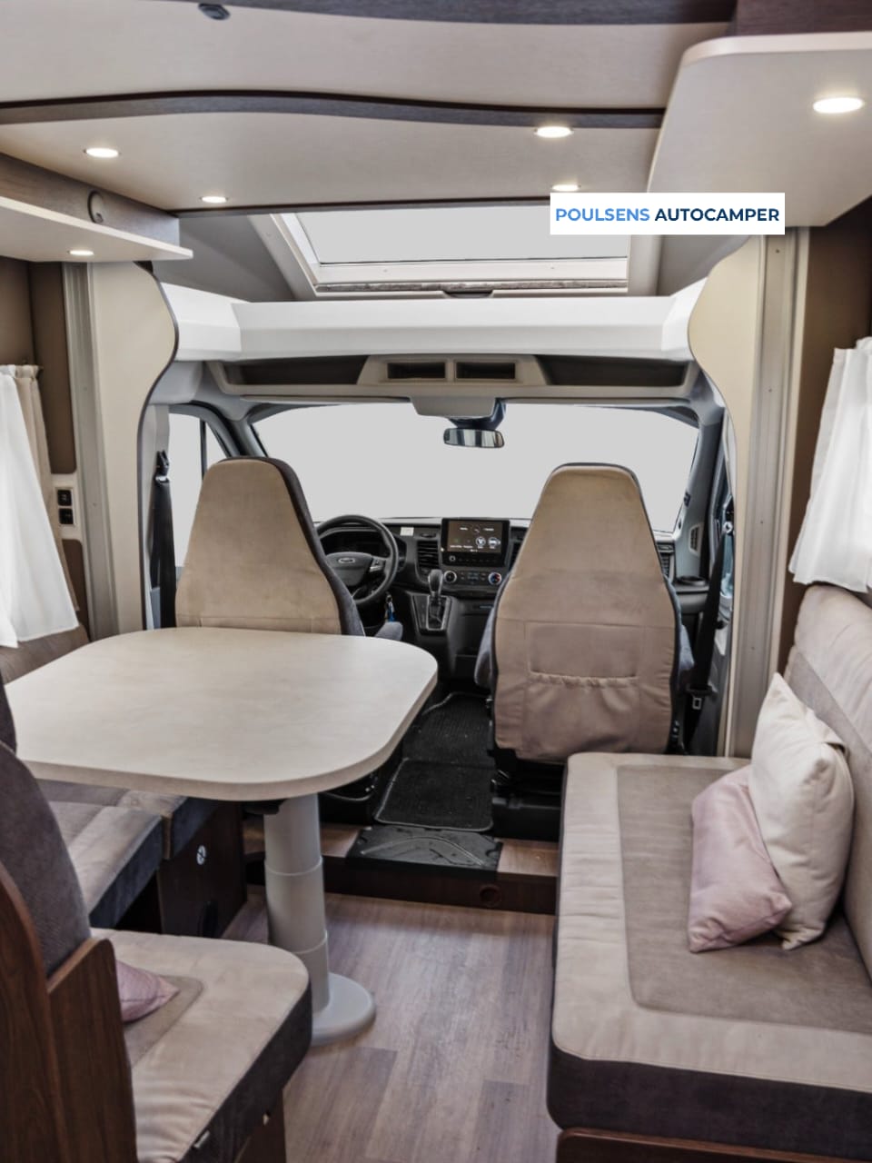 Salon intérieur du Benimar Tessoro 481