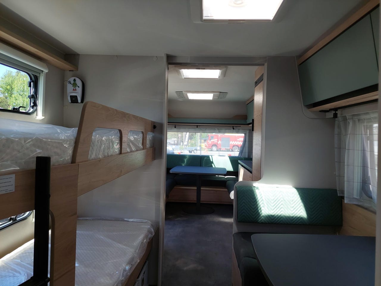 Espace couchage de la Dethleffs Camper 730 FKR SNOW