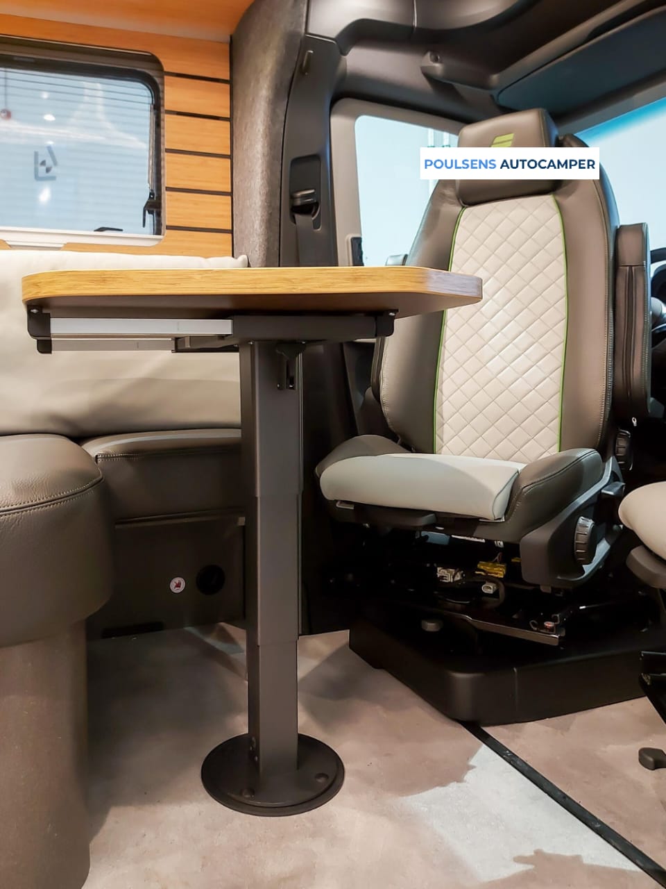Salon intérieur du Hymer ML‑T 570 CrossOver