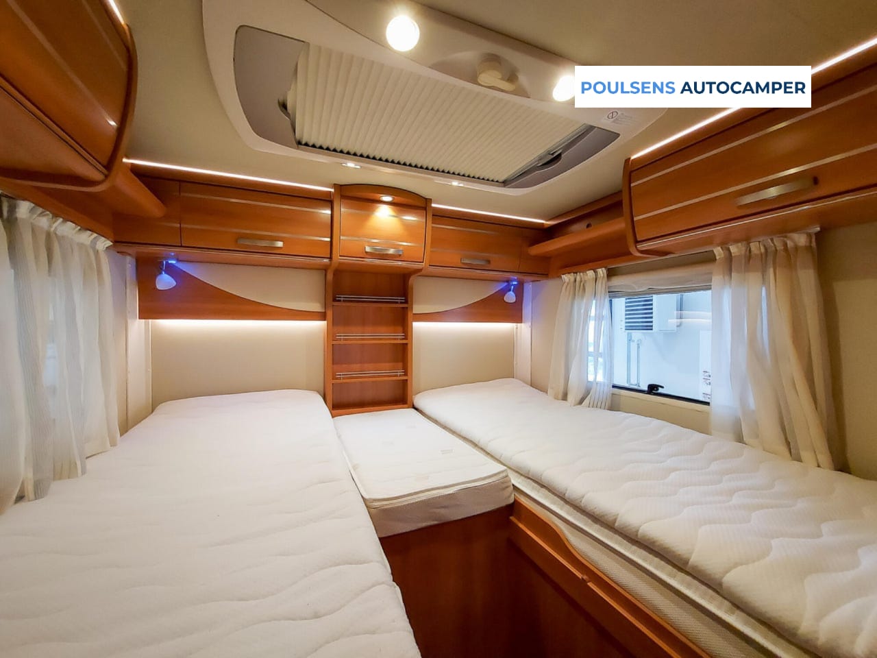 Espace couchage du Hymer MLT 580 avec lits simples