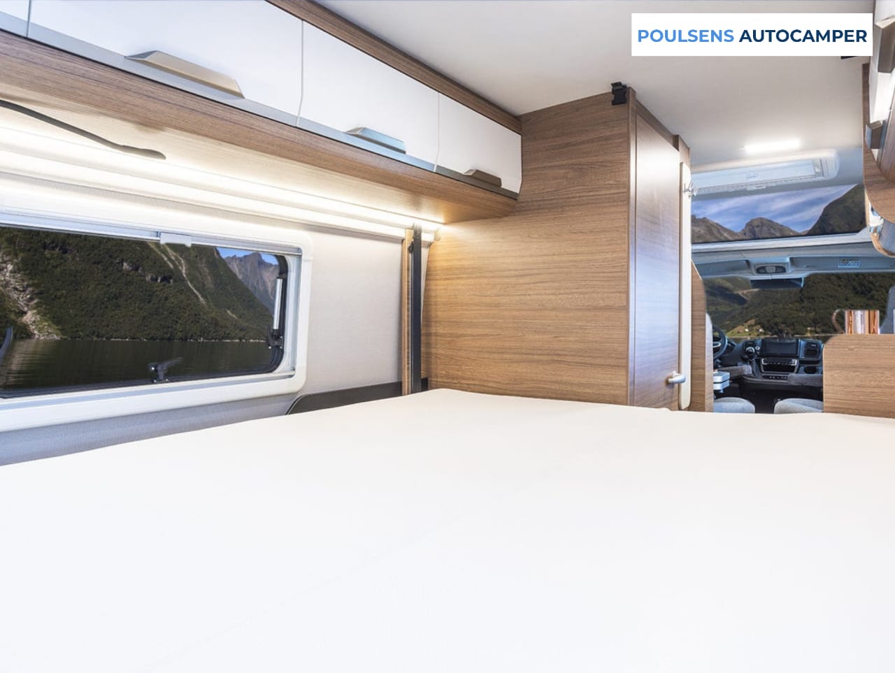 Espace couchage du camping-car urbain Knaus BOXLIFE 600 ME 2023 d’occasion avec lits jumeaux, lit pavillon et dinette convertible