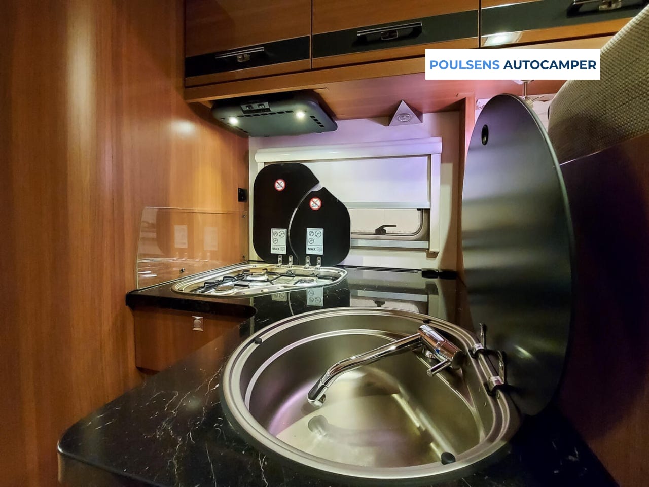 Cuisine du LMC I 745 Sportline 2015 avec four