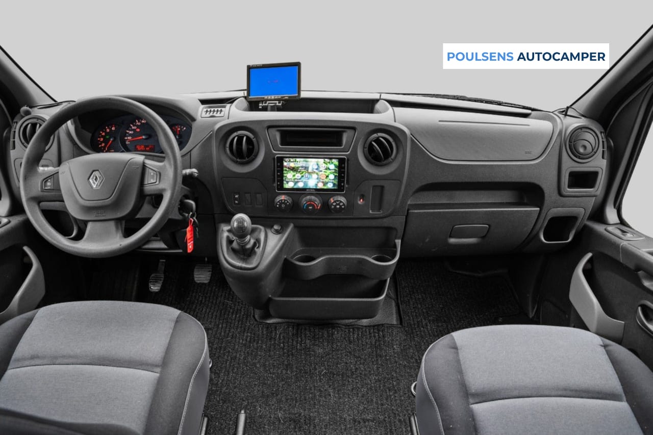 Cabine avant du Rimor 97F3