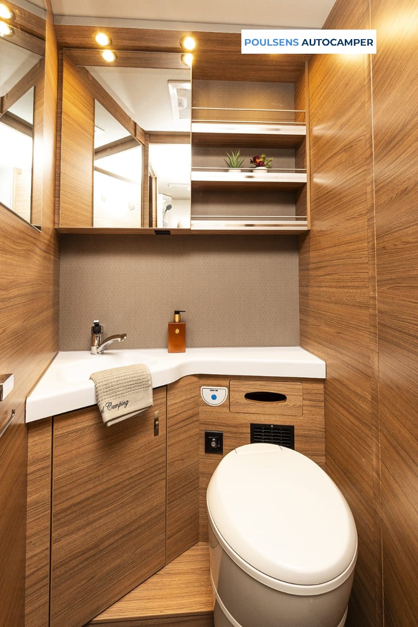 Toilettes du camping-car semi-intégré Weinsberg CARASUITE 700 DX 2026